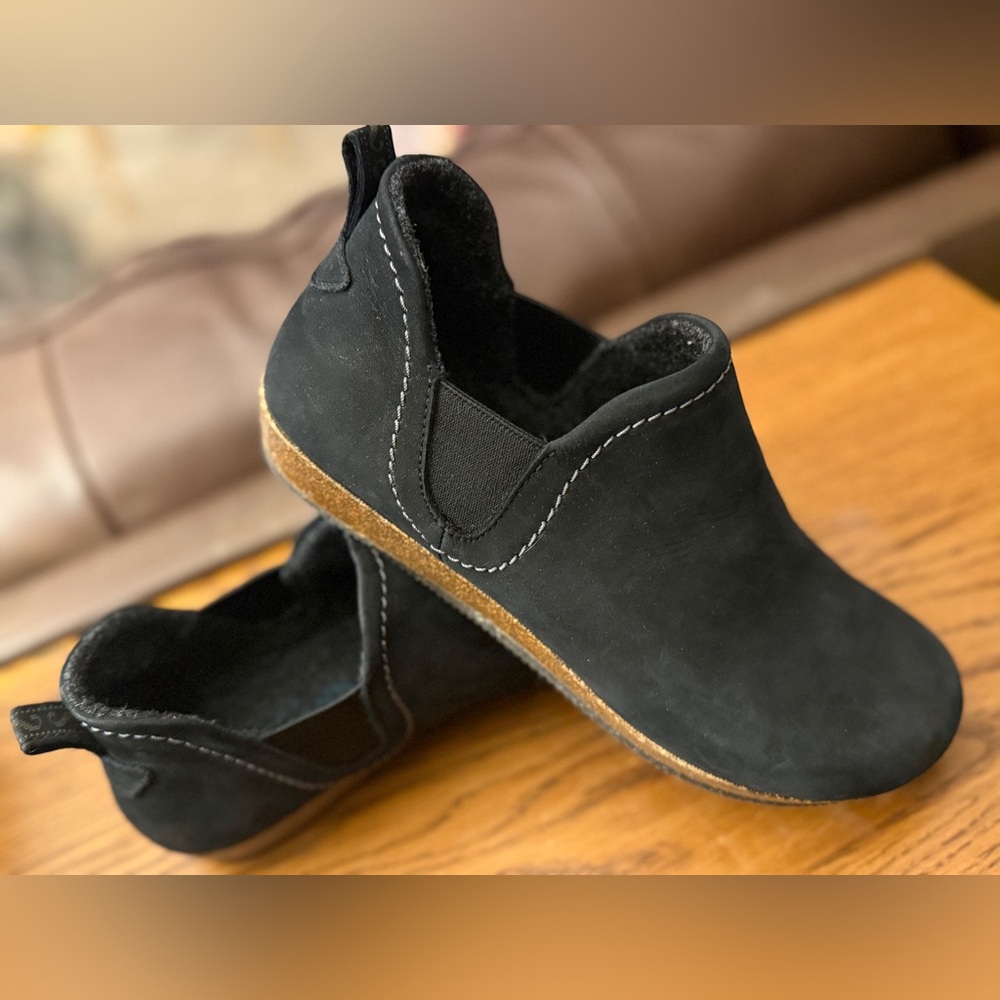 Stegmann Women's Lieben Chelsea Boot — Size 9